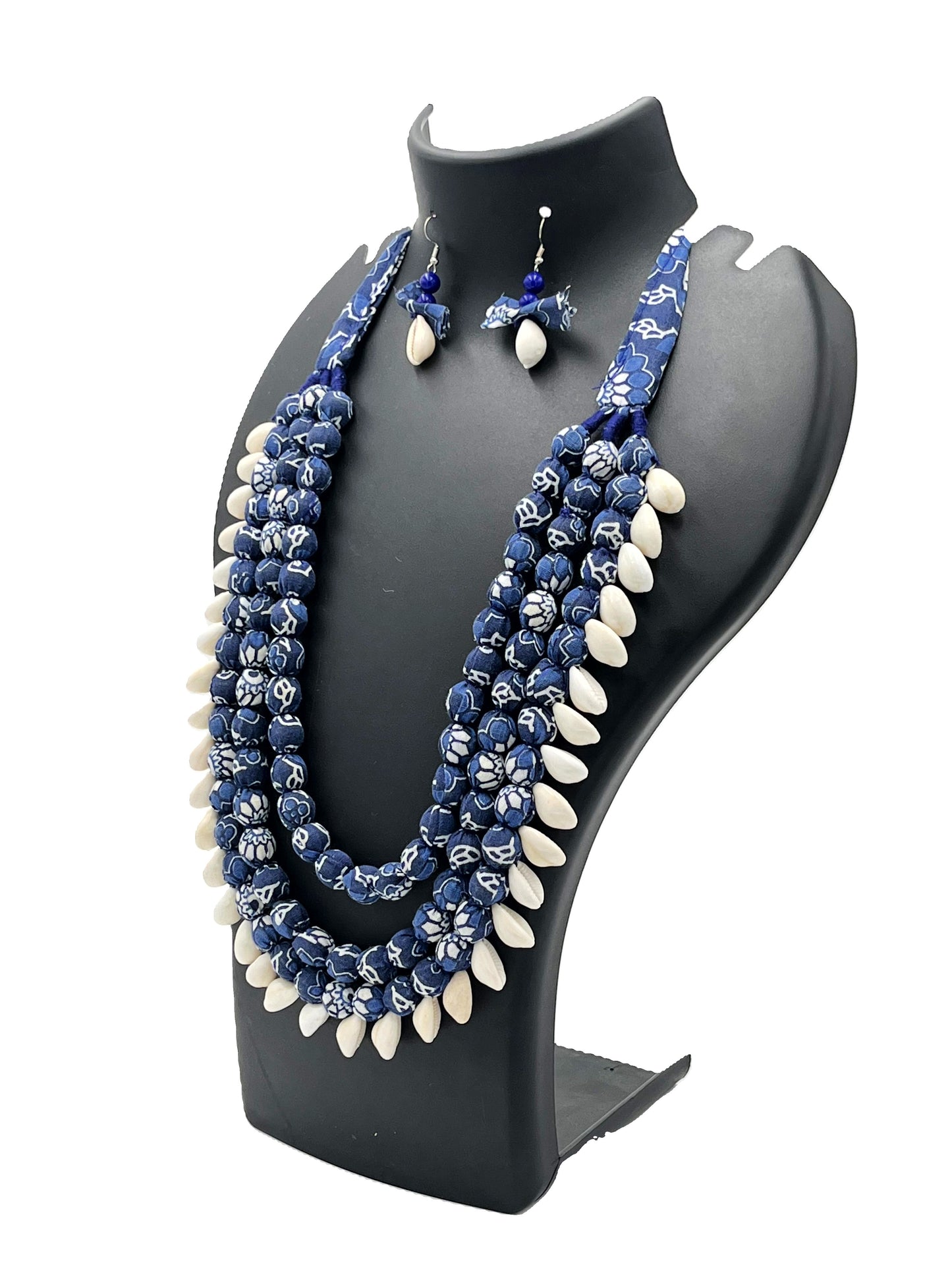 The Chakmak Coastal Melody–Indigo Blue Fabric Bead & Shell Necklace Set