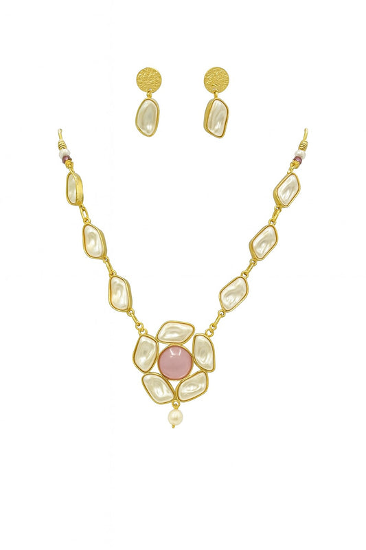 Mother Of Pearl Jewellery set with necklace and earrings By The Chakmak
