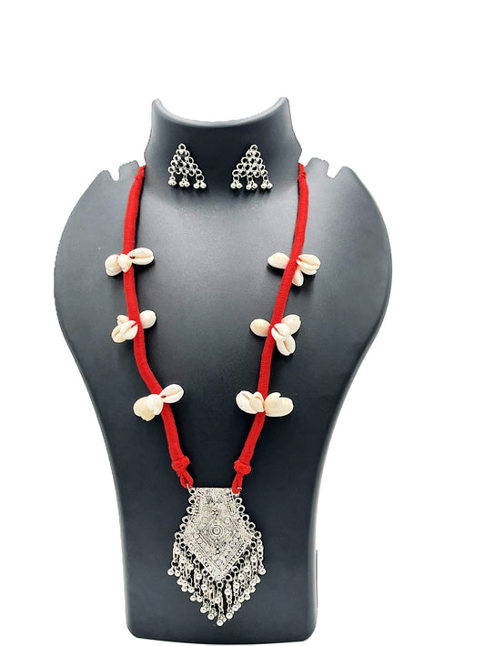 The Chakmak Rang Tarang – Red Shell & Silver Tribal Pendant Necklace Set