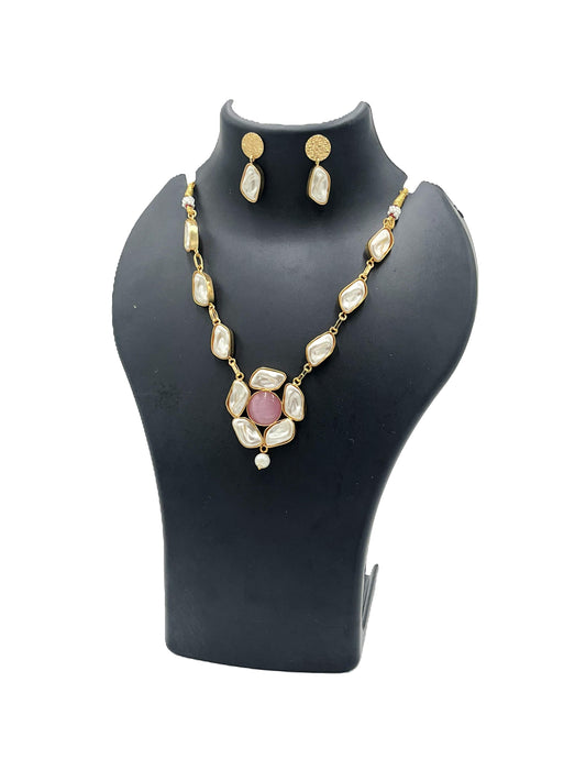 The Chakmak Blush Radiance Mother of Pearl Necklace Set with Pink Accent