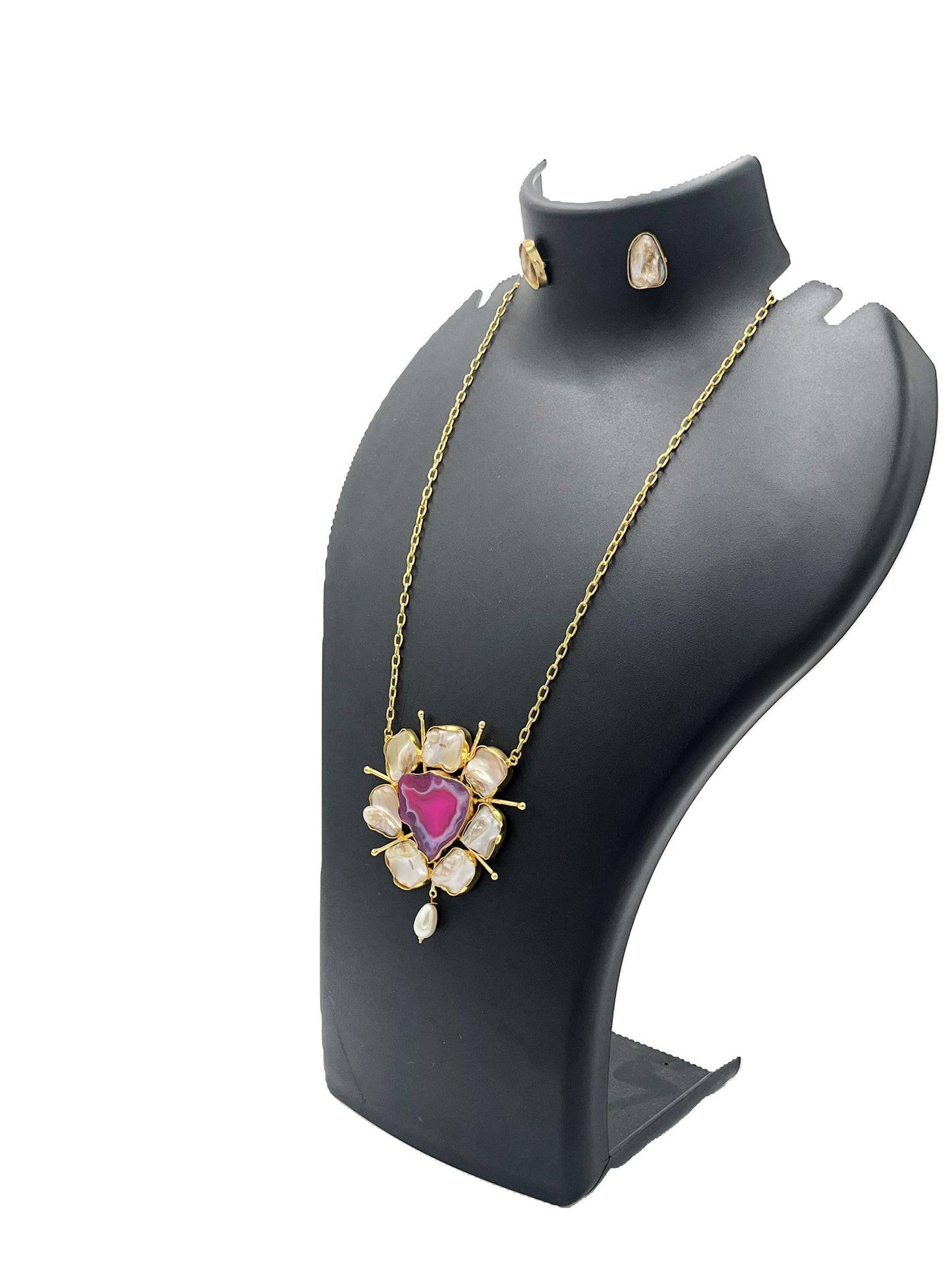 Handmade ethnic necklace set with rose agate stone and pearl studs – The Chakmak