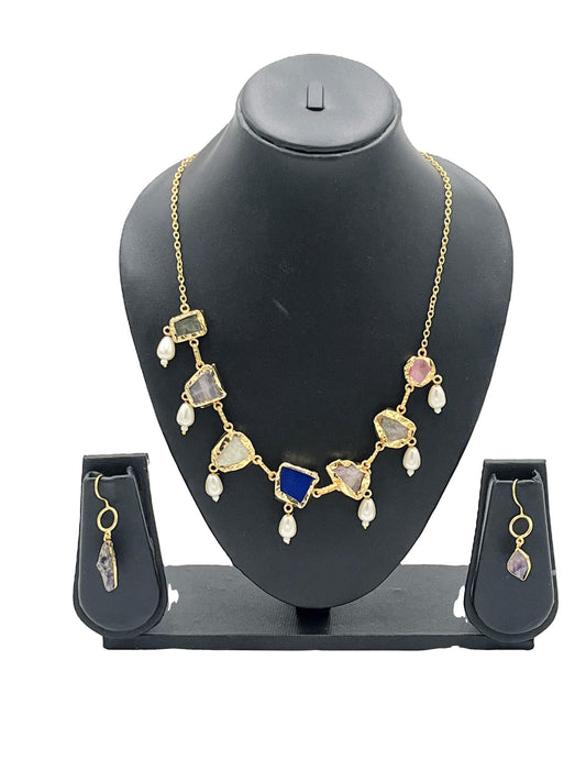 Handmade raw gemstone necklace set with dangling pearls – The Chakmak