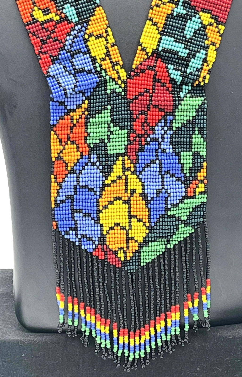 Close-up of Leaf Pattern Tribal Beaded Necklace – The Chakmak Rang Tarang Collection