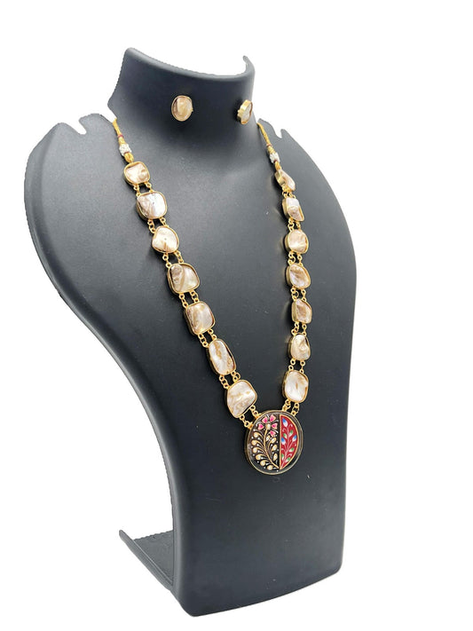 Side view of Nature Grace Mother of Pearl Stone Necklace Set – The Chakmak