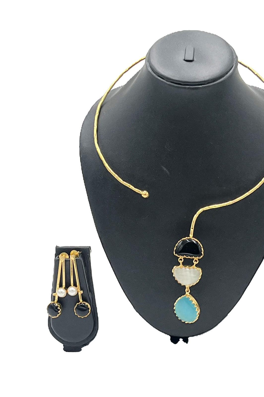 The Chakmak TrioGlow – Open Collar Necklace Set with Stones & Dangler Earrings